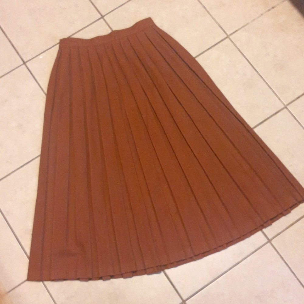 Vintage wool pleated skirt